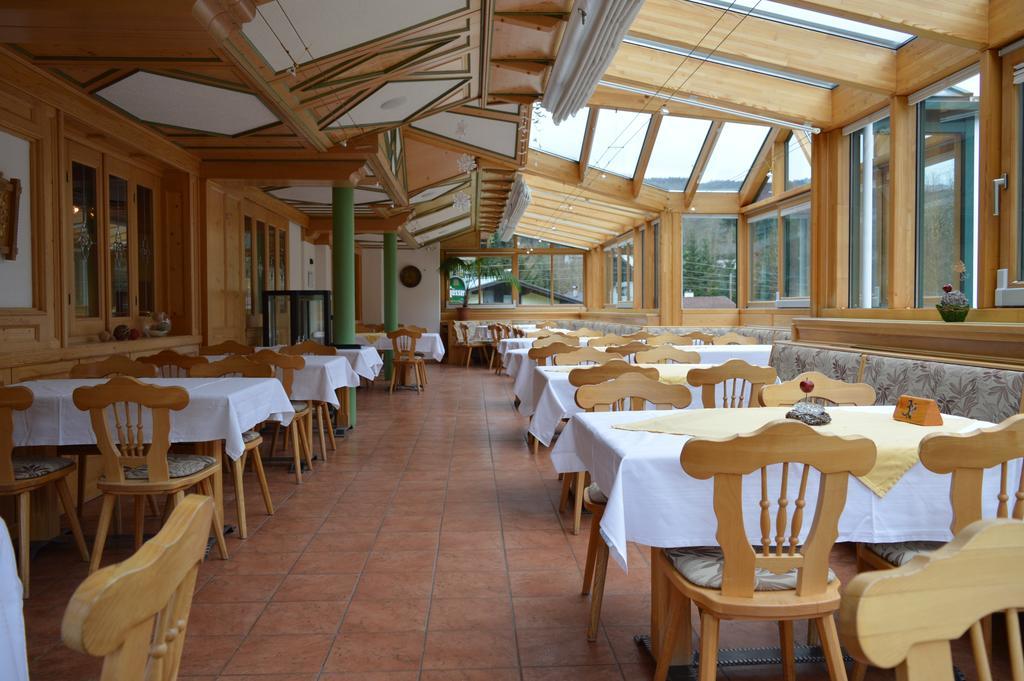 Gasthof Schonblick Ξενοδοχείο Russbach am Pass Gschutt Εξωτερικό φωτογραφία